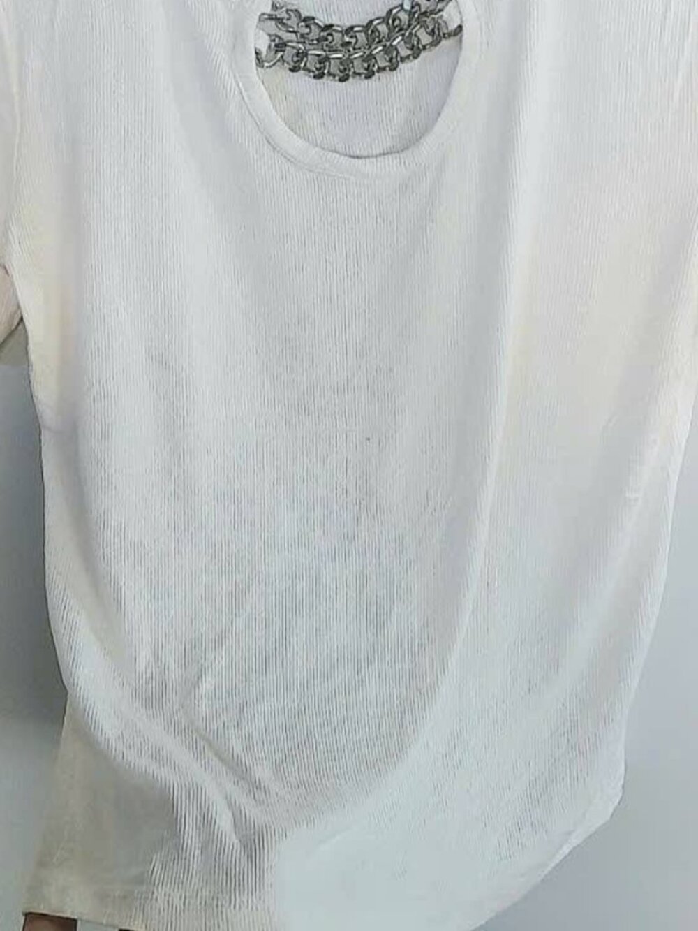 White Ribbed Chain Detail Keyhole Top - Picture 2 of 2